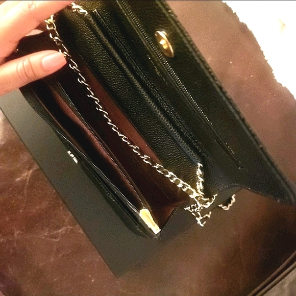 Chanel Classic - Caviar Quilted Wallet on Chain w/ Gold Hardware - Picture 3 of 3